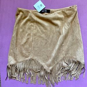 Brown fringe skirt NWT never worn size medium!